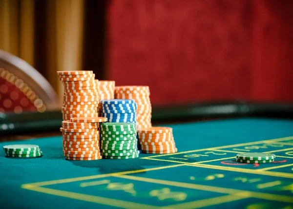Player view of shuffle Dragon Tiger rapid-round interface